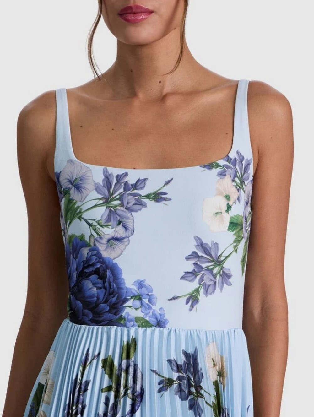 Alice + Olivia CAROLYN PLEATED MAXI DRESS - Picture 4 of 6